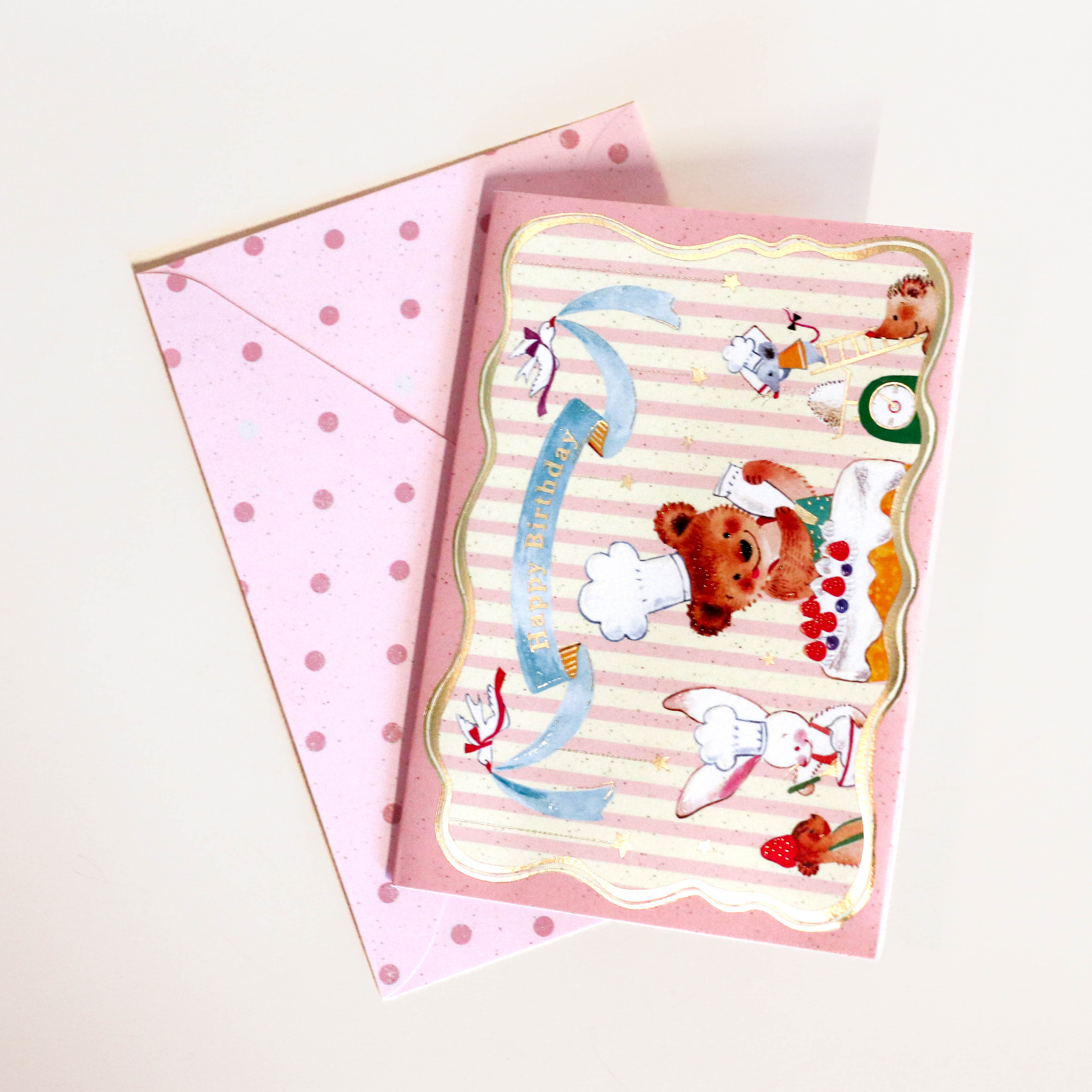 Pop-up birthday card with different animals