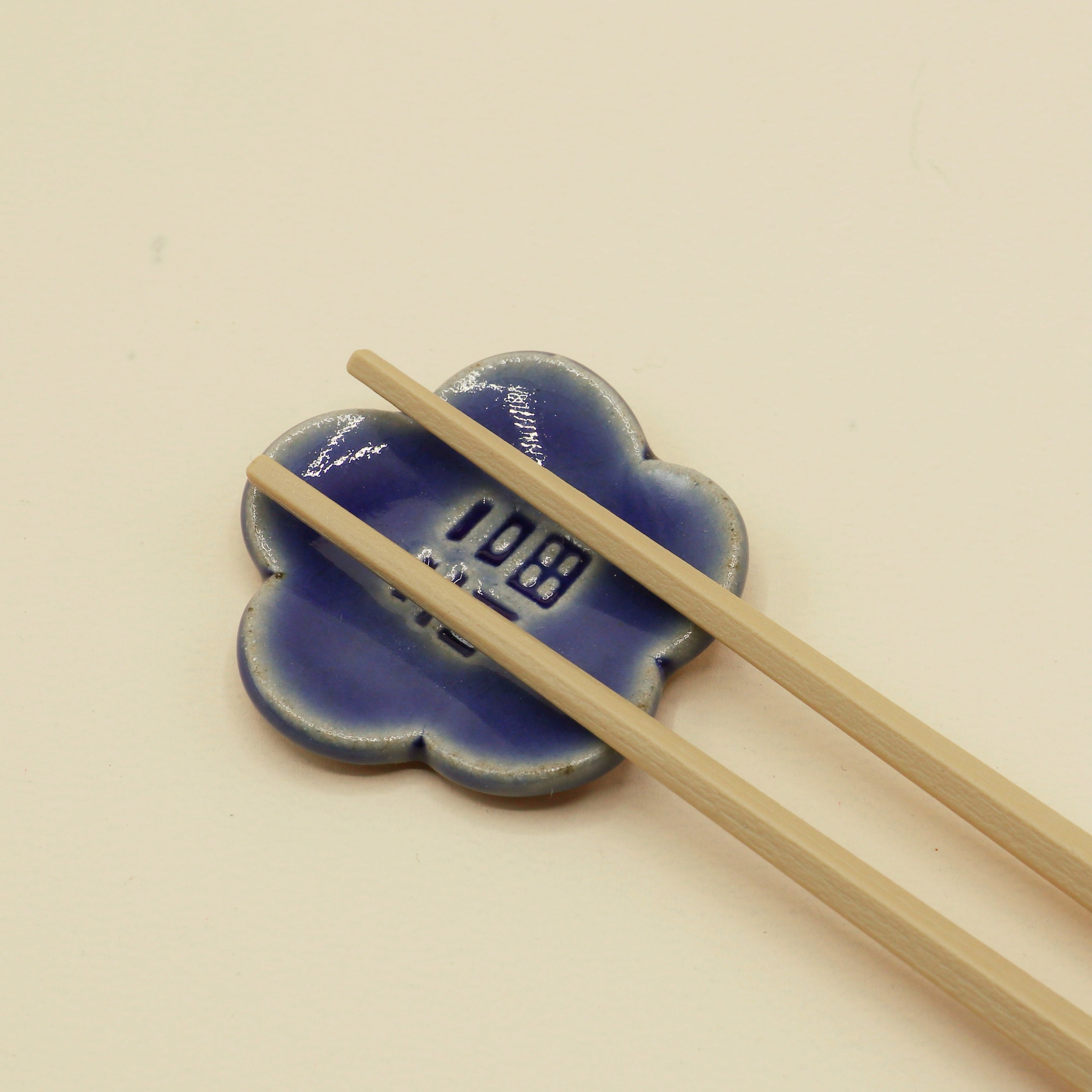 Chopstick holder - Blue flower with sign