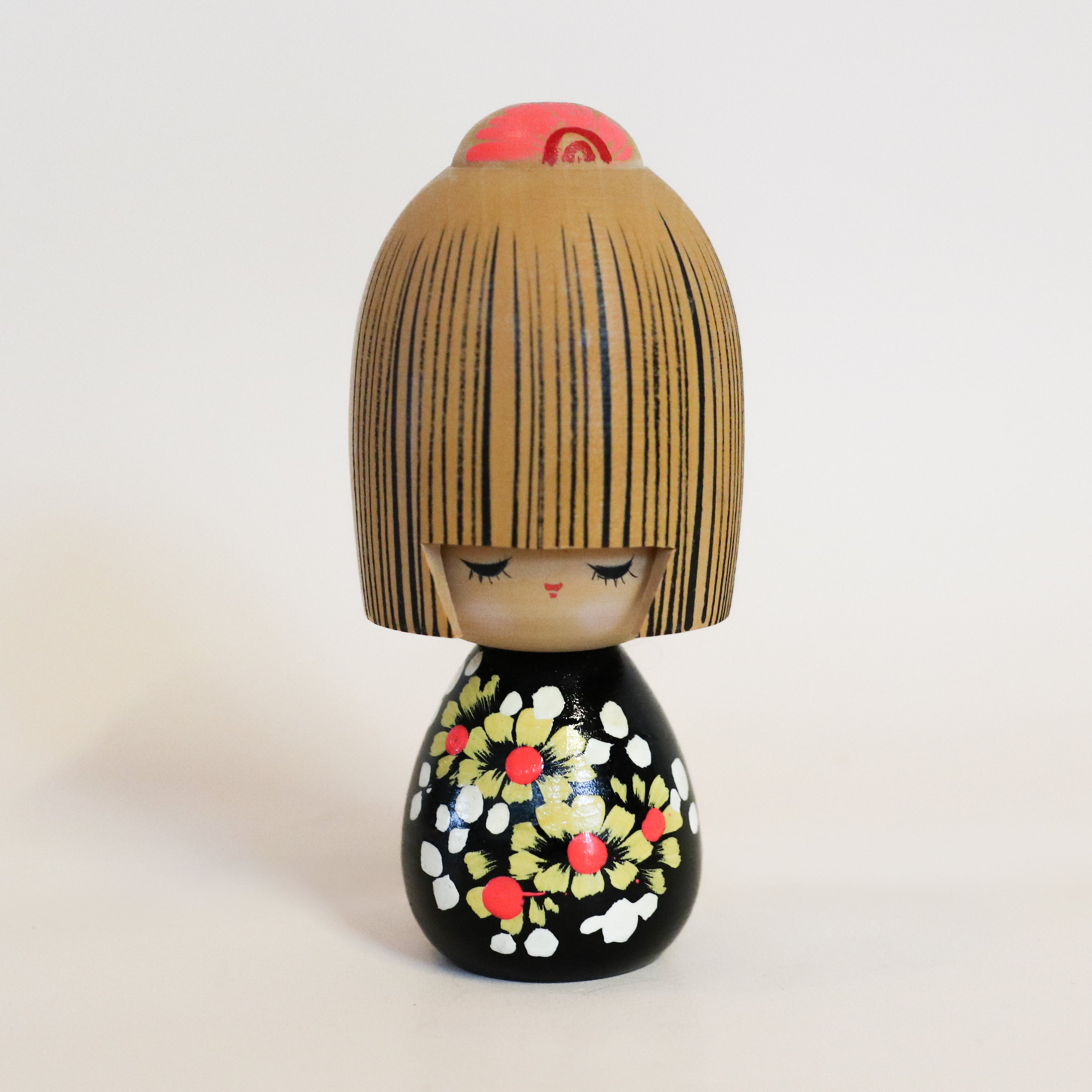 Kokeshi nr. 763