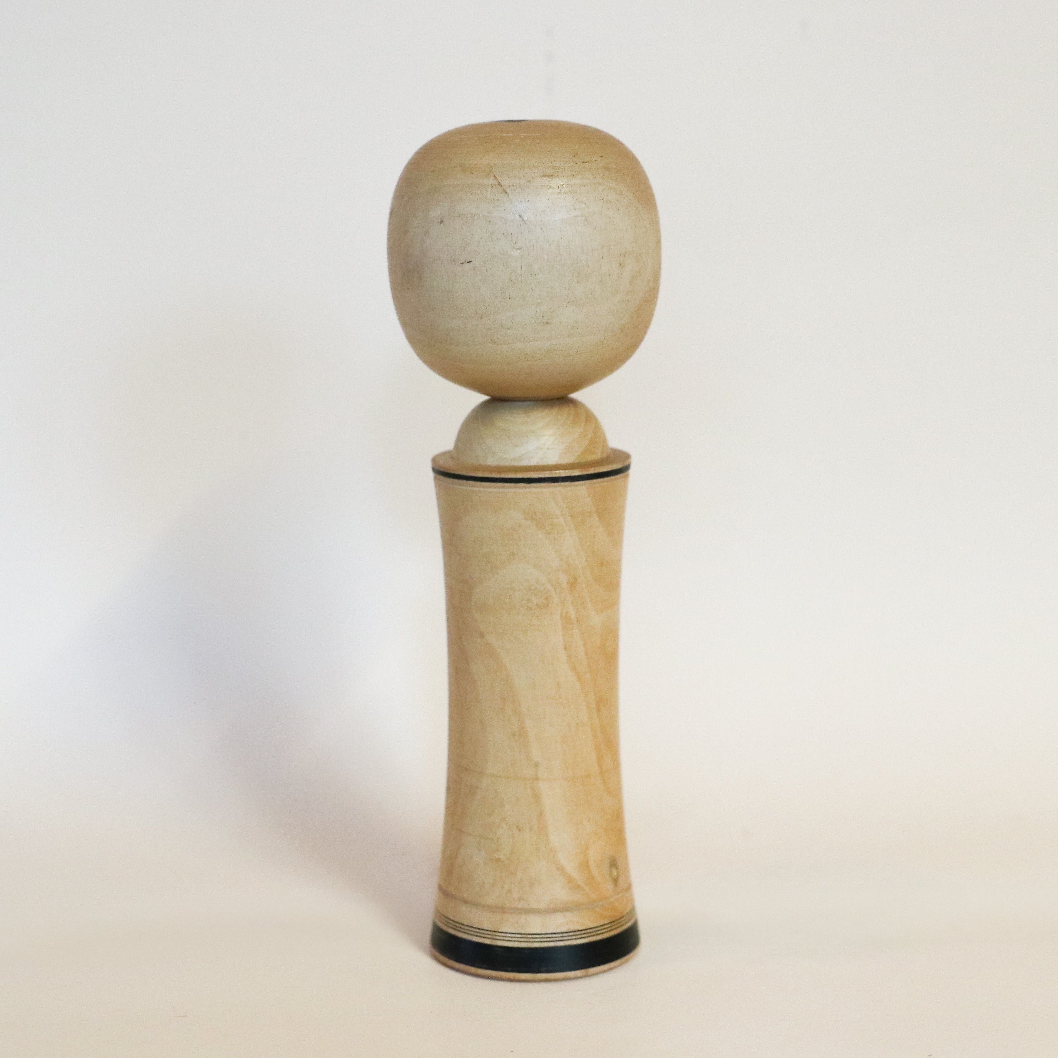 Kokeshi nr. 768